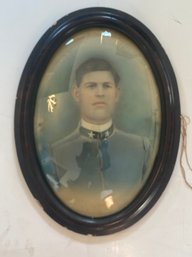 Antique Hand Colored Oval Frame Of Civil War Soldier
