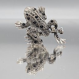 Bold Silver-Tone 3D Sculpted Frog Statement Ring  Green Crystal Eyes  Size 8