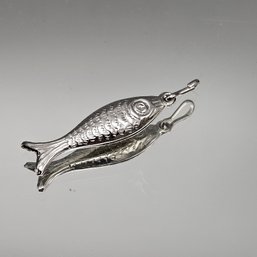 Vintage Sterling Silver Articulated Fish Pendant 1.38 G