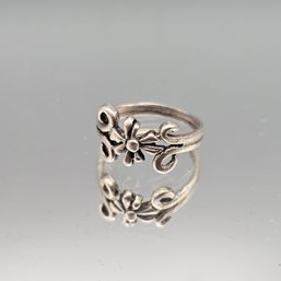 Vintage Sterling Silver Floral Filigree Band Ring