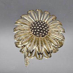 Signed Monet Gold Tone Daisy Flower Brooch With Textured Center