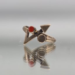 Vintage Geometric Sterling Silver Carnelian Arrow Ring
