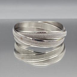 Set Of 3 Interlocking Silver Tone Textured Rolling Bangle Bracelets - 2.5'