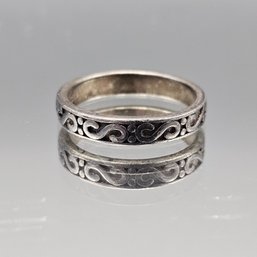 925 Sterling Silver Scroll Eternity Ring - Thai Hallmark - Size 7.5
