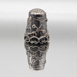 Vintage 925 Sterling Silver Decorative Thimble Raised Floral Design.154oz