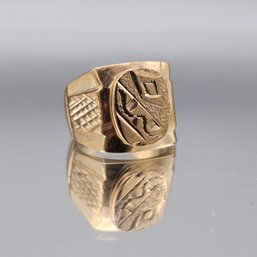 Vintage Men's Signet Style Ring - Marked 18K 750 - Faux Gold / Costume Only