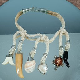 Women's Chocker Necklace With Pendants