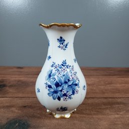 Original Waldershof Bavaria Germany, 22K Gold, Handarbeit Porcelain Floral Vase