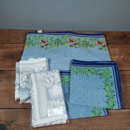 Sets Of Williams Sonoma Clothes Napkins Gray And Blue