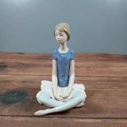 Lladro Beth Sitting Ballerina Blue Shirt Figurine #1358 E-26 M