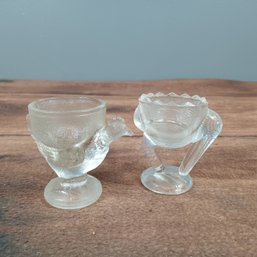 PAIR OF VINTAGE CLEAR GLASS 2 1/2' EGG CUPS