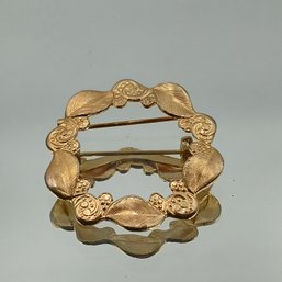 Vintage Gold-Tone Floral Wreath Brooch