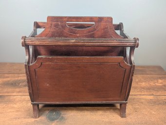 VINTAGE DOUBLE SIDED FOOTED MAGAZINE NEWSPAPER RACK / Canterbury