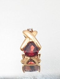 14K Yellow Gold Pendant With Red Stone  1.45g