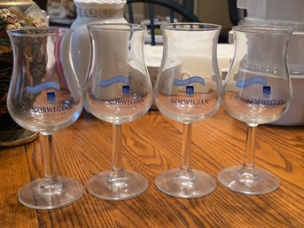 Norwegian Cruise Line NCL Freestyle Cruising Stemmed Wine Glasses Set Of 4 Souvenir