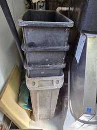 Commercial Plastic Trash Receptacle Lot 4pc Restaurant Janitorial Heavy Duty As-Is