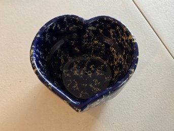 Bennington Potters Heart Bowl Blue Agate Spongeware Stoneware Vermont Studio Pottery
