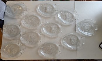Arcoroc France Glass Fish Plates Set Of 11 10' Clear Pressed Glass Dinner Plates