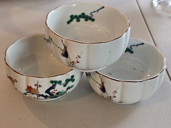 Vintage Japanese Porcelain Bowl Set 3 Bird Floral Scalloped Rim Kutani Style