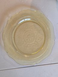 Vintage Federal Glass Patrician Spoke Dinner Plate Yellow Amber Depression Glass Scalloped Edge