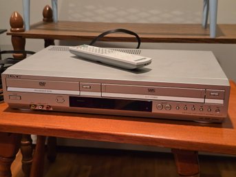 Vintage Sony SLV-D271P DVD VHS Combo Player Progressive Scan Hi-Fi Stereo With Remote