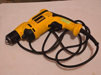 DeWalt DWD112 3/8' VSR Corded Drill  7 Amp 2500 RPM  Used