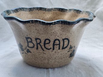 Vintage Stoneware Bread Bowl Scalloped Rim Ivy Leaf Motif Speckled Green Trim
