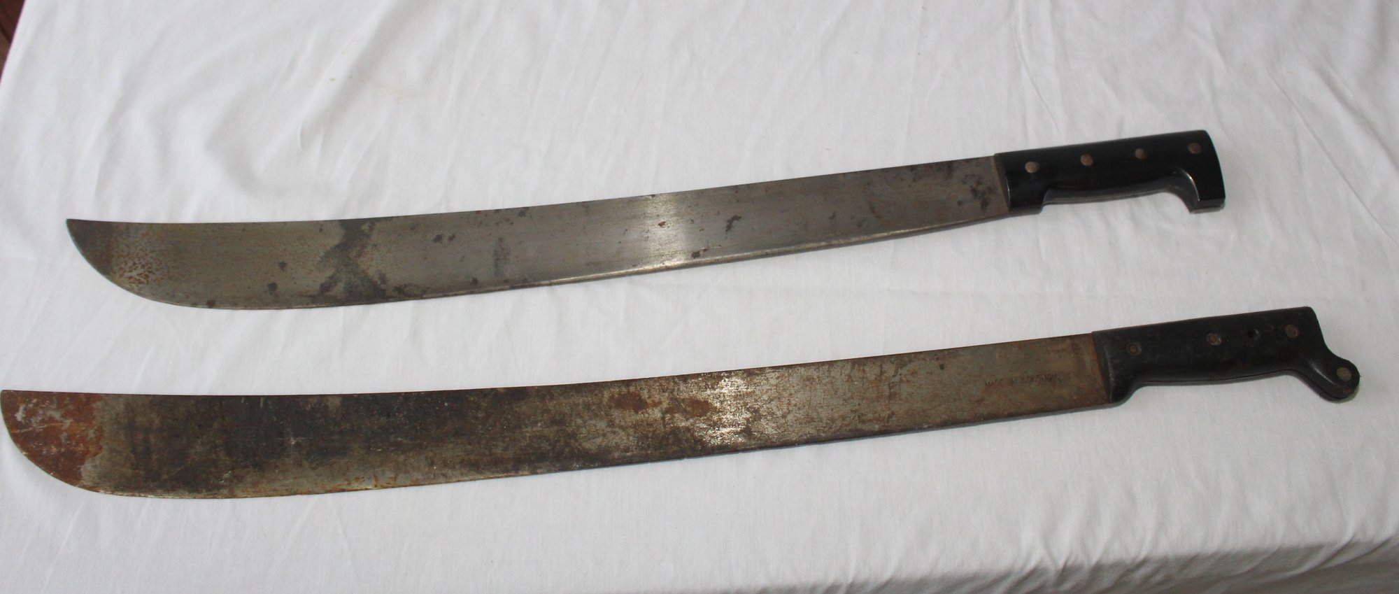 Pair Of Machetes #46704 | Auctionninja.com