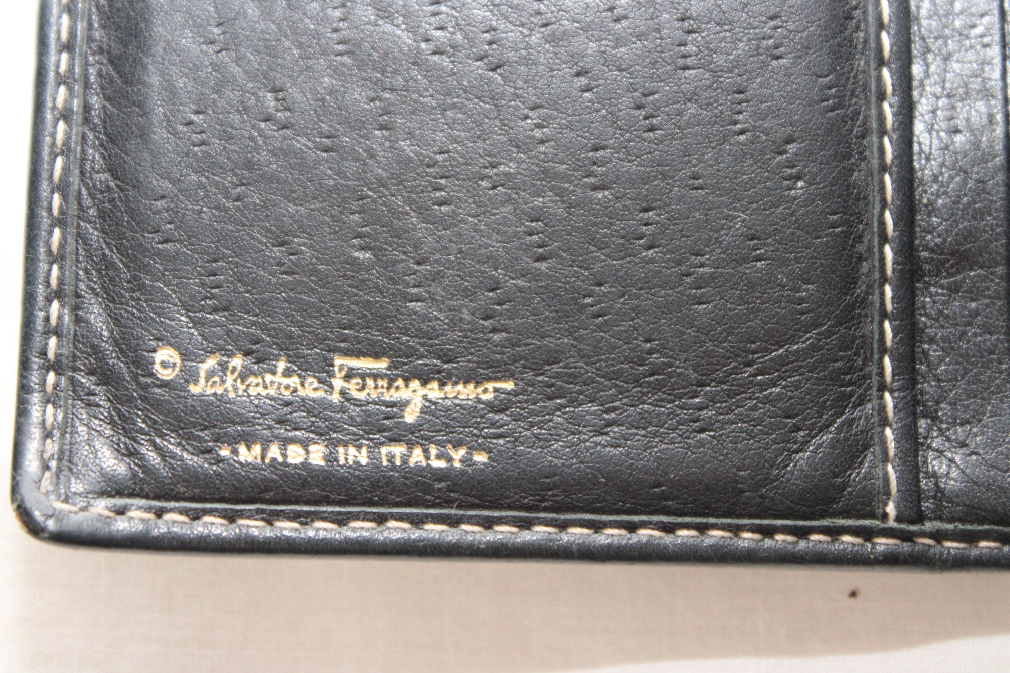 49737 Salvatore Ferragamo Wallet. (MM-28) #49737 | Auctionninja.com