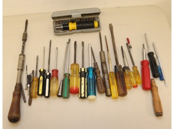 Assorted Screwdrivers  (S2)