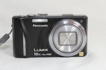 Panasonic Lumix DMC-ZS10 14.1MP Digital Camera Black W Battery. (D-89)