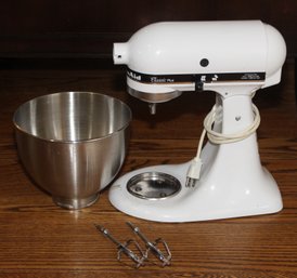 Kitchenaid Classic Plus Stand Mixer KSM75WH