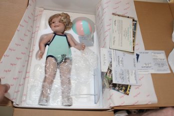 Shirley Temple Bathing Beauty 17 In Danbury Mint Porcelain Doll (C-30)(