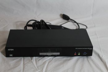 ATEN Cs1942dp 2-Port USB 3.0 4K Dual Display DisplayPort KVMP Switch