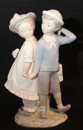 Lladr 'Puppy Love' Porcelain Figurine Number 1127  (e-8)