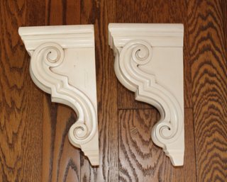 Traditional Wood Corbel Wall Shelf