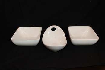 10 Strawberry Street 3 White Serving Bowls
