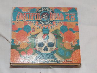 Grateful Dead Dave's Picks 45 Portland OR 10/1 & 2/1977 4 CD