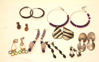 A Mix Of Earrings (J-21)