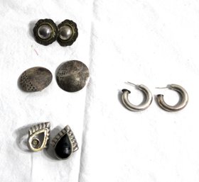 Sterling Silver Earrings. (J-51)