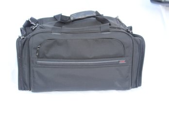 Tumi Black Duffle Bag (D-40)