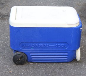 Igloo Wheelie Rolling Cooler (D-44)