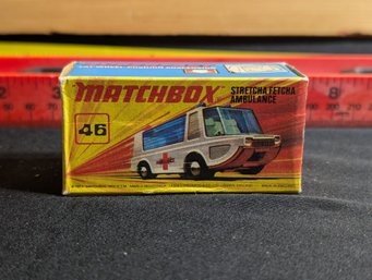 Matchbox Superfast No. 46 Stretcha Fetcha Ambulance With Original Box