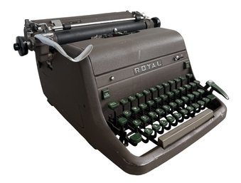 Vintage  Royal HH Typewriter (NOT TESTED)