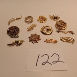 Vintage Gold Tone Brooch Lot