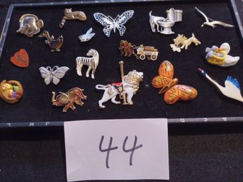 Large Animal Brooch Lot