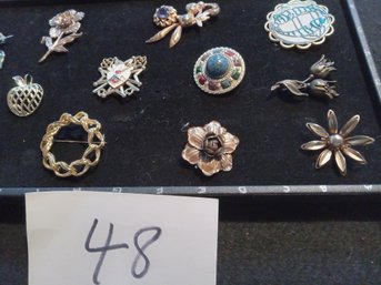 Mixed Brooch Lot