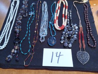 BEADED NECKLACE LOT