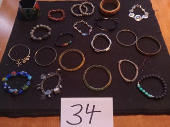 MIXED BRACELET LOT