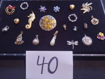MIXED PENDANT LOT